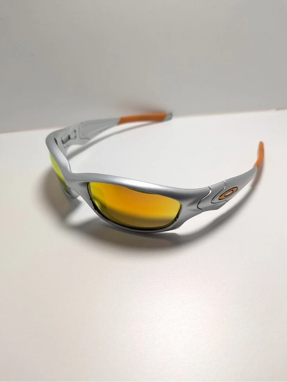 Oakley Straight 04-331 Fire Iridium Lens Silver Wrap Men's Sunglasses 61-18-135